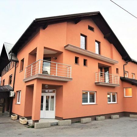 Privatni Smjestaj Most Otočac Exteriér fotografie