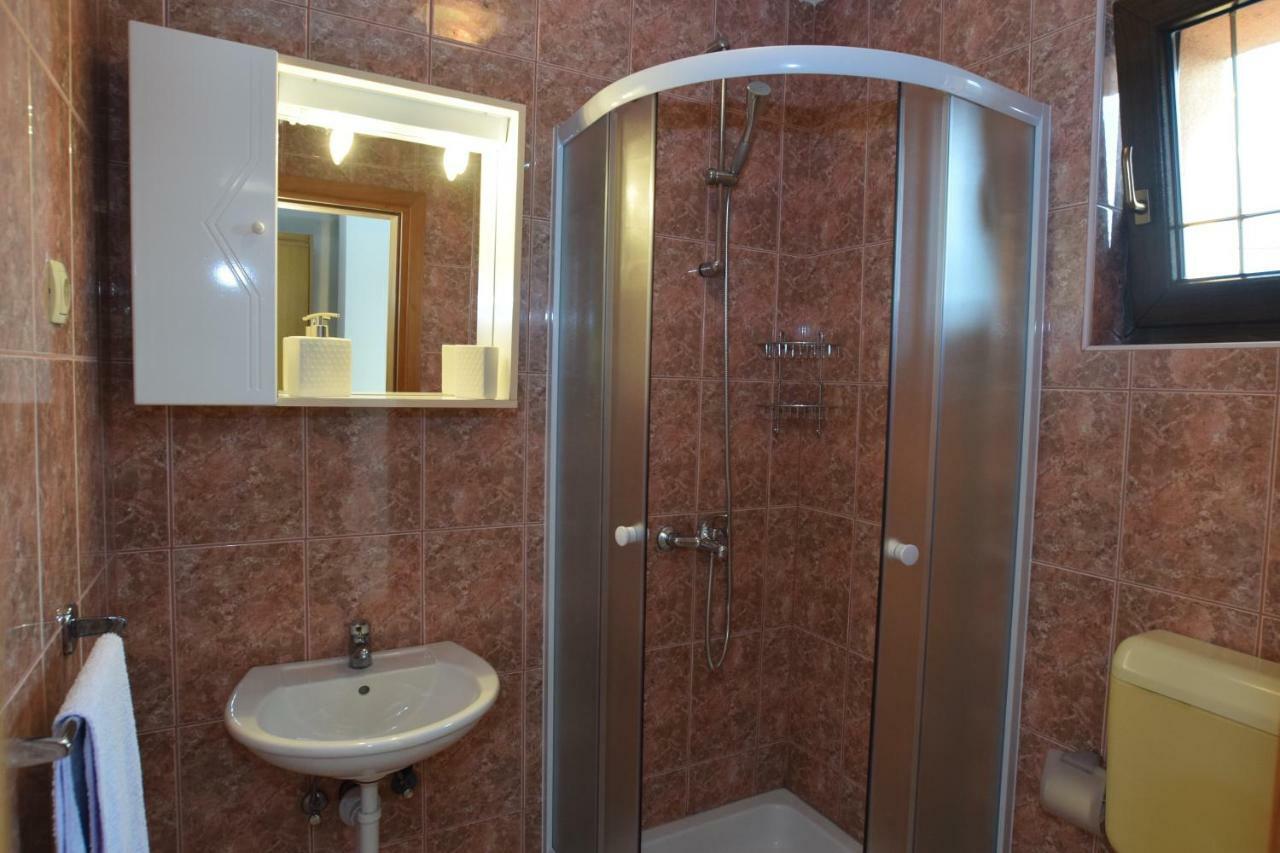 Privatni Smjestaj Most Otočac Exteriér fotografie