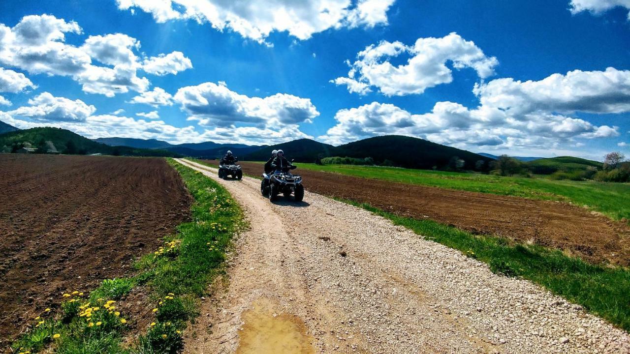 Privatni Smjestaj Most Otočac Exteriér fotografie